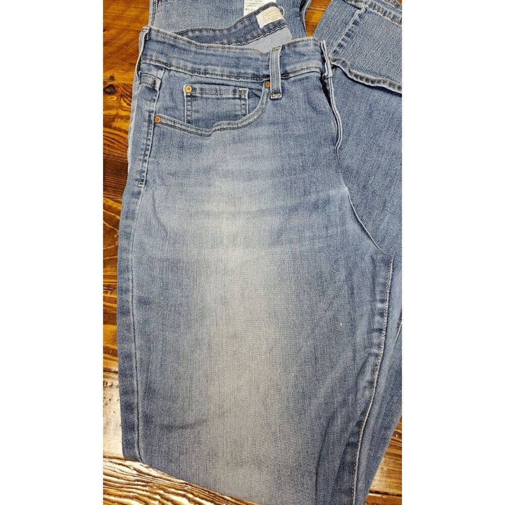 3 Women Levi Strauss Signature Mid Rise Boot Cut 31W 30L - Picture 3 of 9